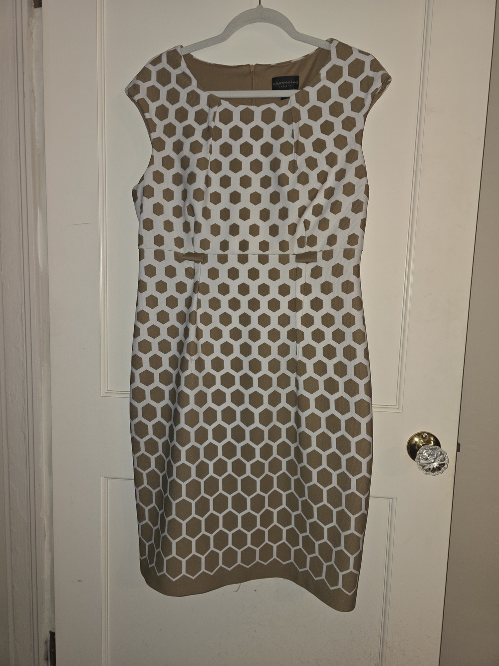 Connected Apparel Tan and White Geometric Sheath Dress 14